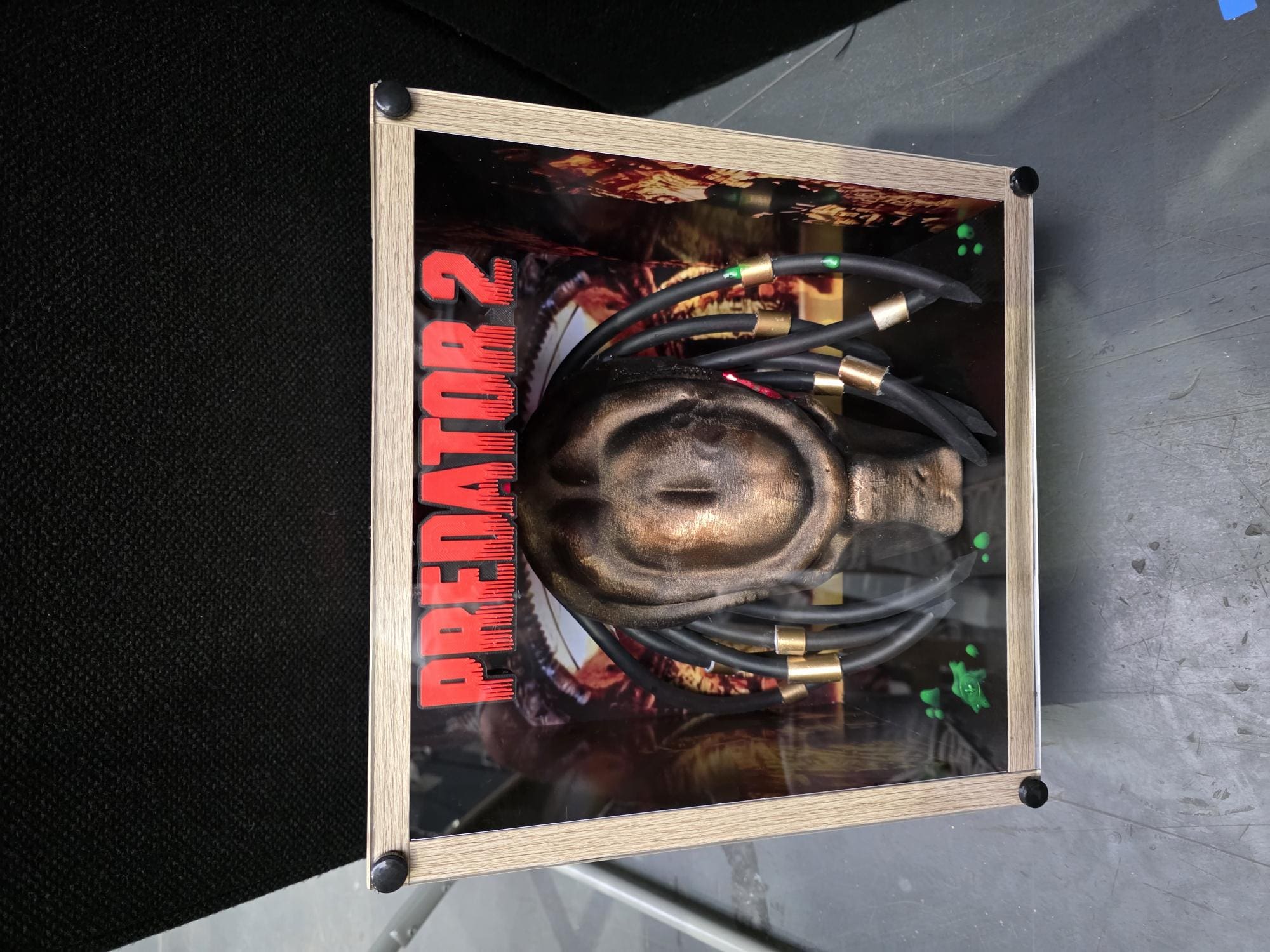 PREDATOR 2 - SIGNED BY DANNY GLOVER