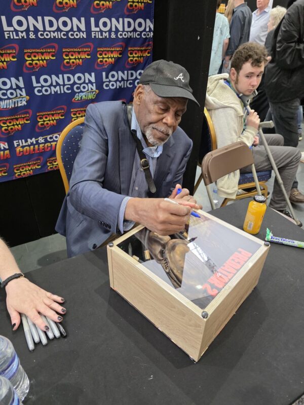 PREDATOR 2 - SIGNED BY DANNY GLOVER - Image 6