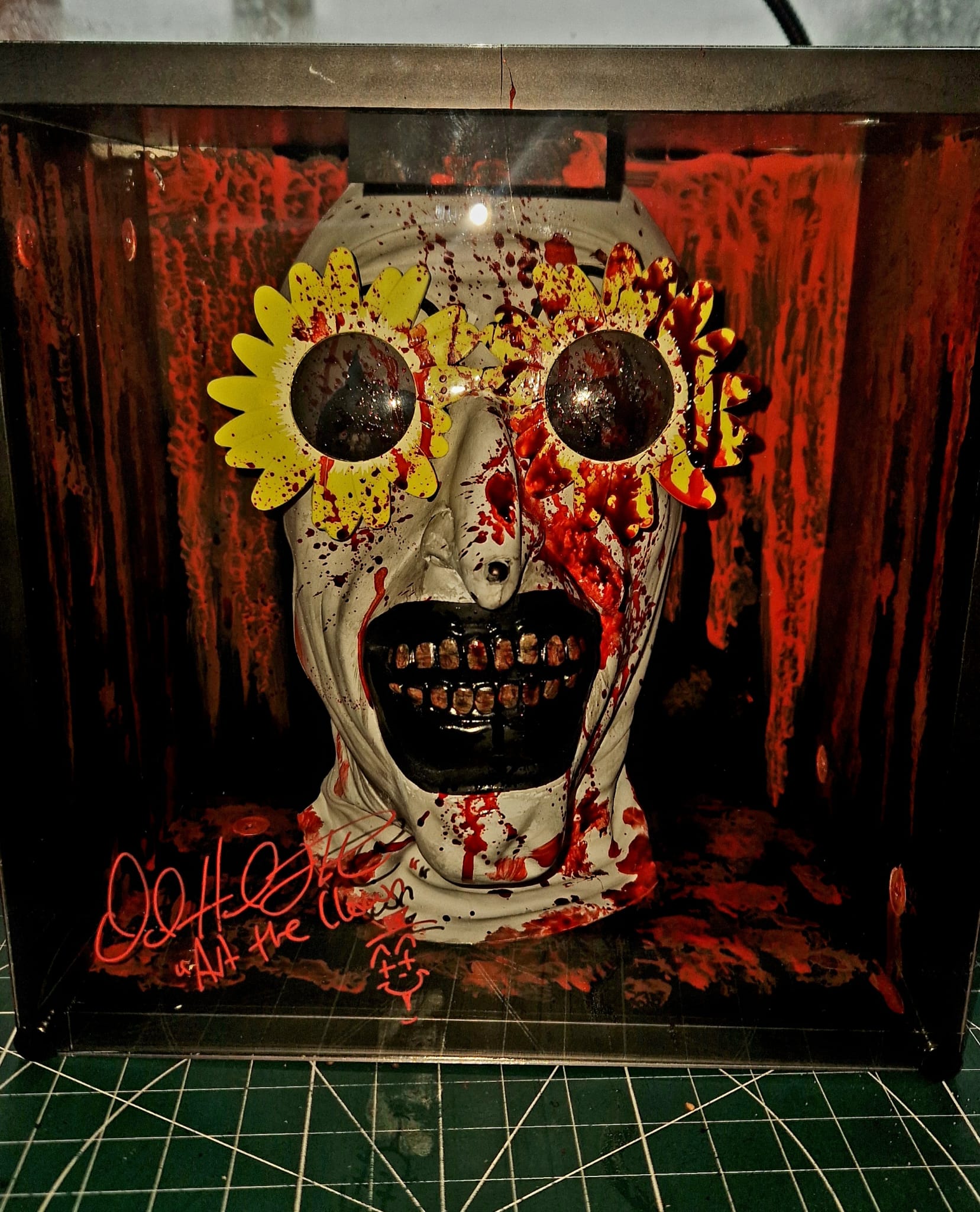 TERRIFIER ONE WRAPPED BOX WITH GLASSES SIGNED BY DAVID THORNTON